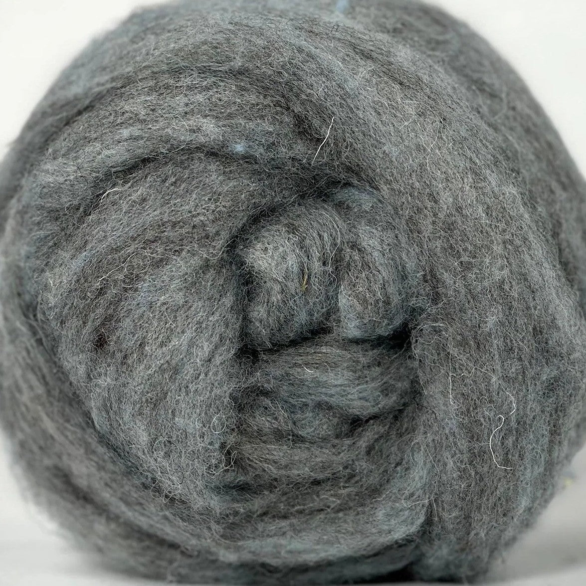 Scottish Loch Blue [Kent Romney / Jacob - Carded Sliver]