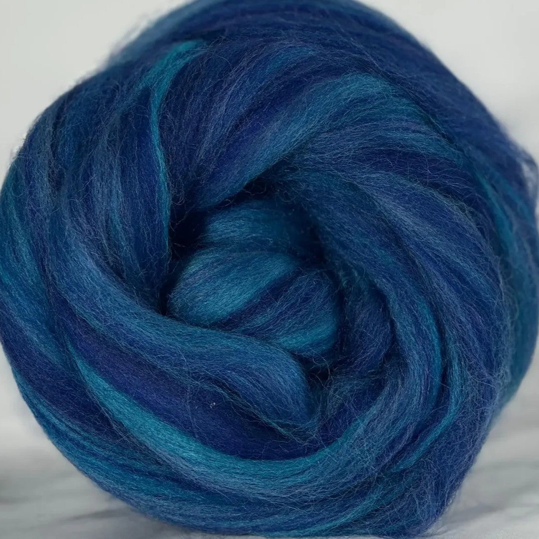 Bluetiful [Cheviot - 30-35 Microns - Combed Top]